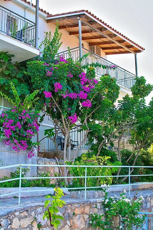 Aparthotel Green Bay Hotel Sami